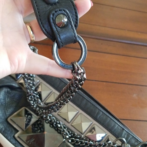 😻 MARCIANO STUDDED HANDBAG - Picture 6 of 8